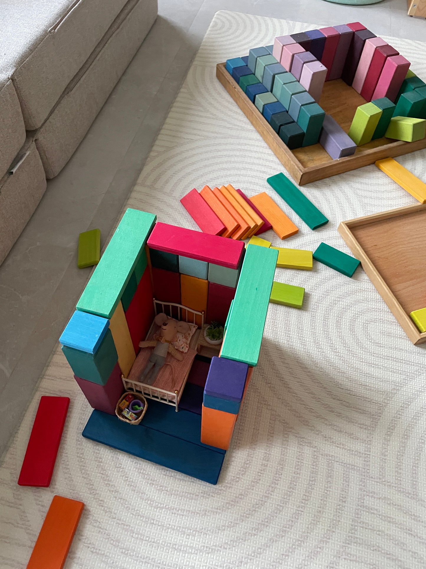 Gluckskafer Wooden Blocks - Rainbow Building Slats in Tray 64pcs
