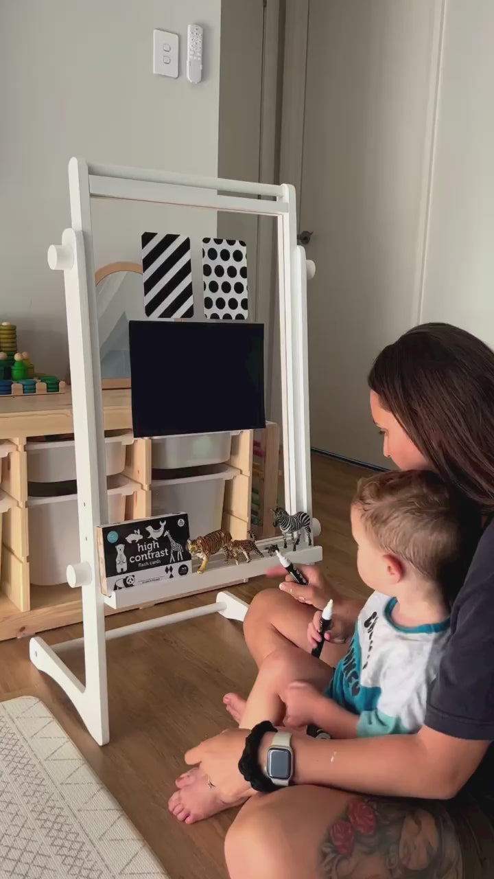 Load and play video in Gallery viewer, High Contrast Flash Cards
