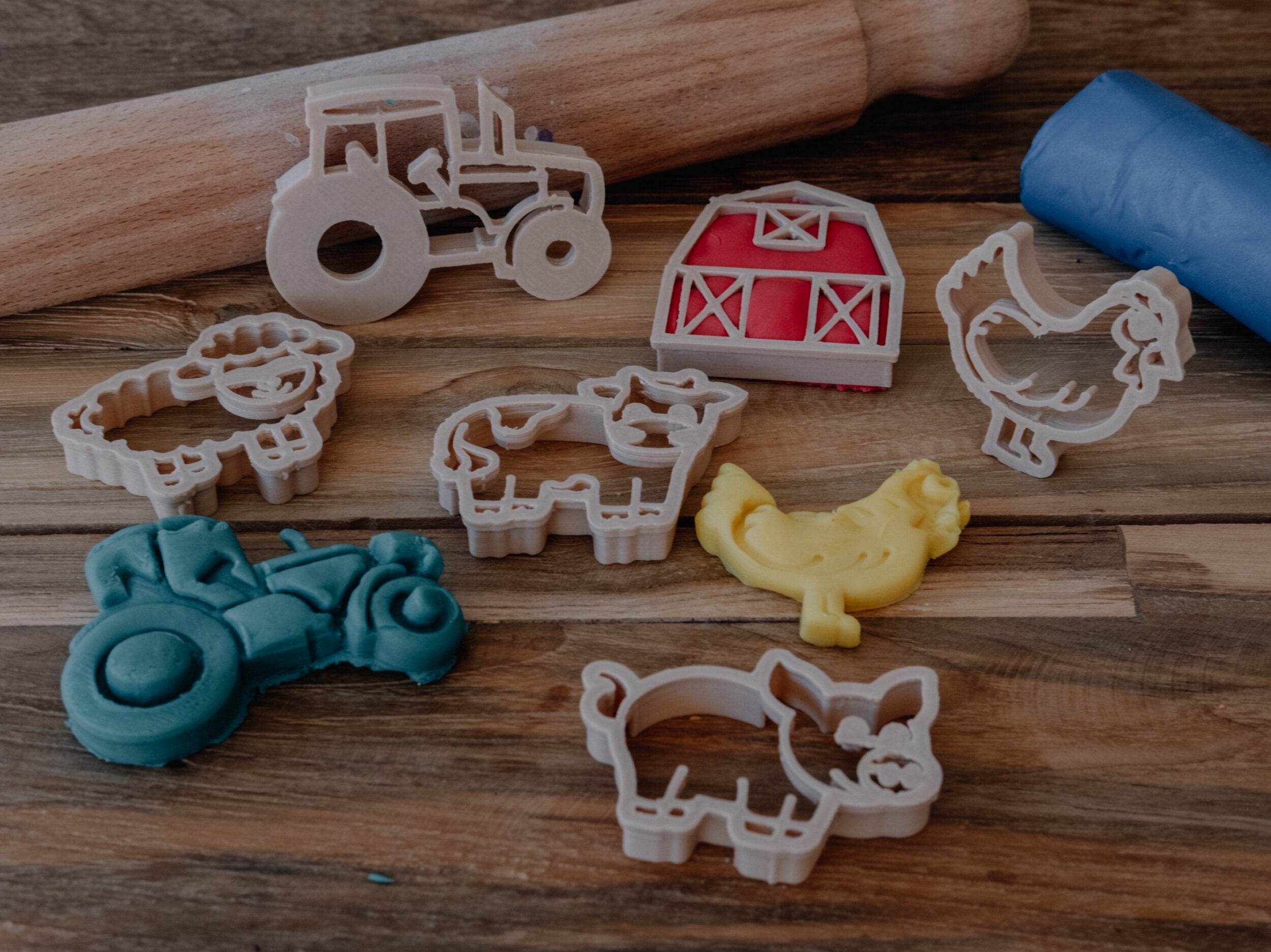 Plastic Farm Yard Animal Dough Cutters for Kids Baking, Biscuit Making &  Modelling Pack of 6 