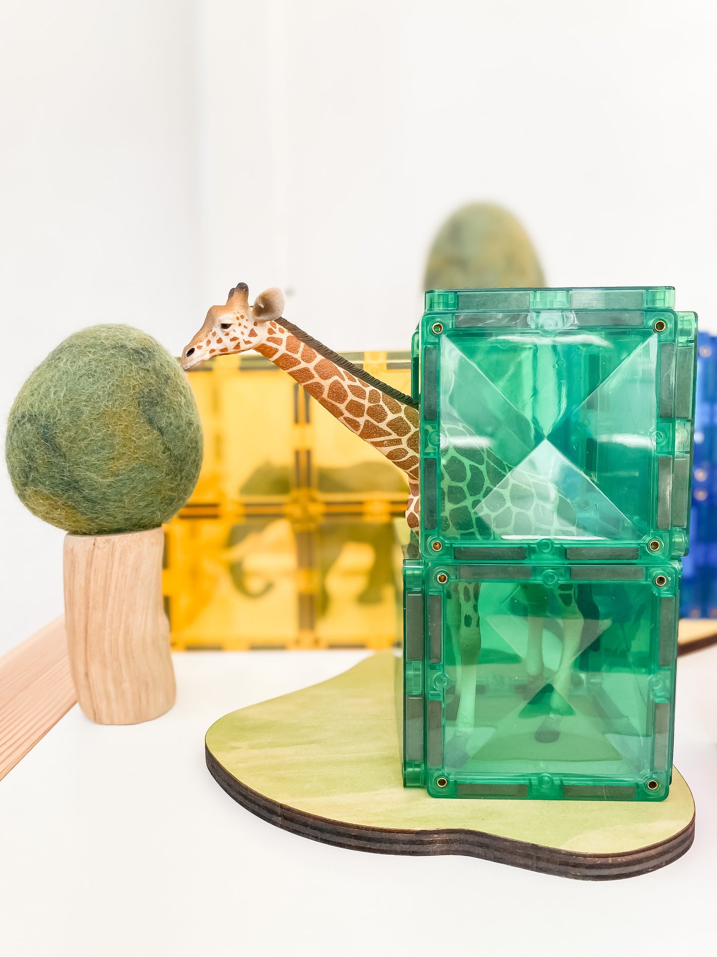 Rainbow Connetix Tiles - 102 Piece Creative Pack