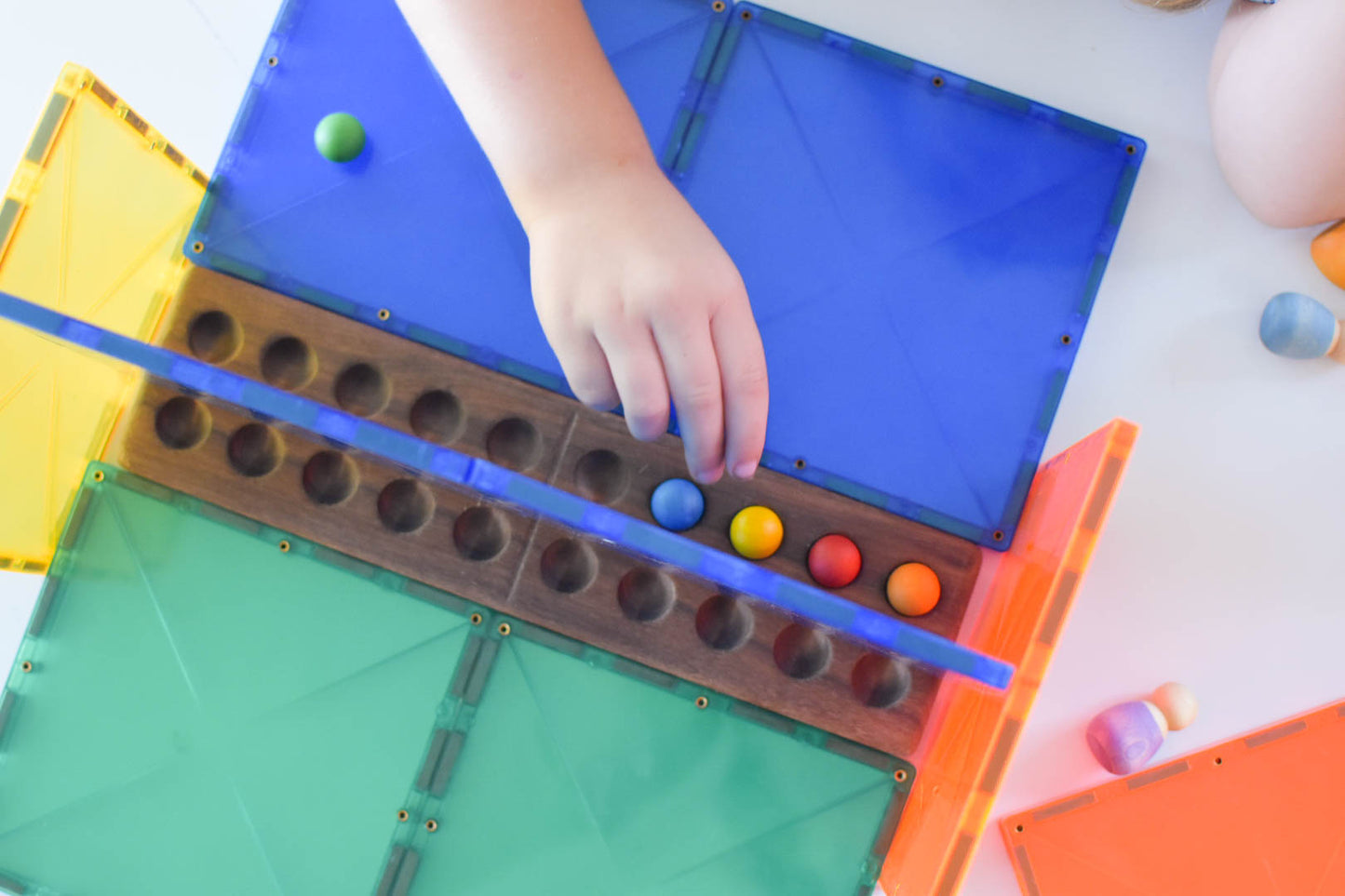 Twenty Frame with Balls - Walnut
