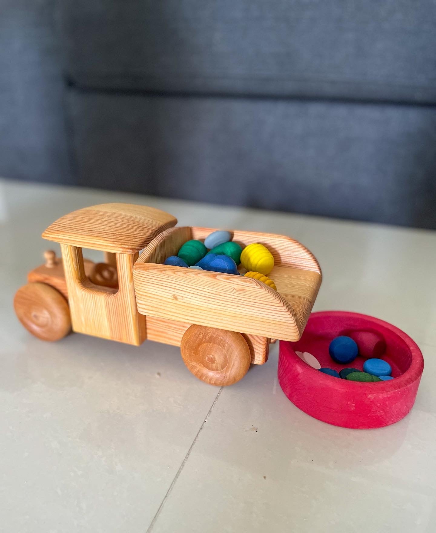 Debresk Big Tip Truck