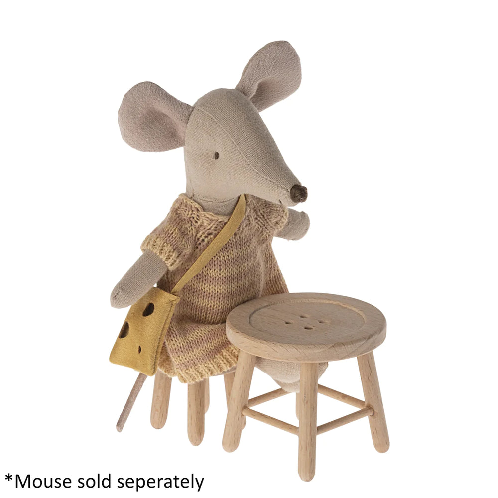 
                  
                    Table And Stool Set Mouse
                  
                