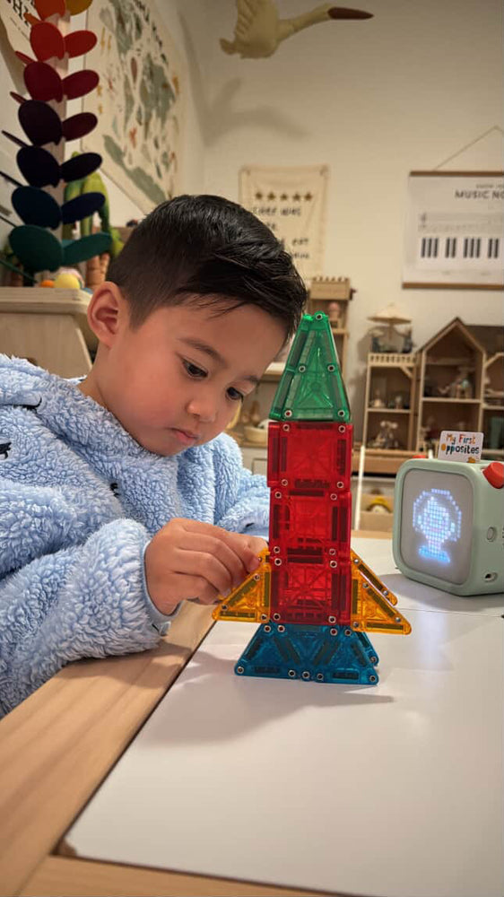 
                  
                    Magna-Tiles - MicroMAGS Travel Set
                  
                