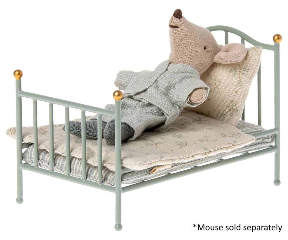 
                  
                    Vintage Bed - Mouse
                  
                