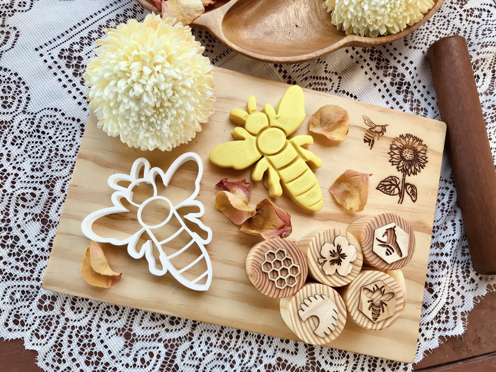 
                  
                    Dough Cutter - Bee Theme
                  
                